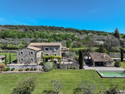 Vente Maison de luxe Gordes 11&nbsp;Pièces 370&nbsp;m²