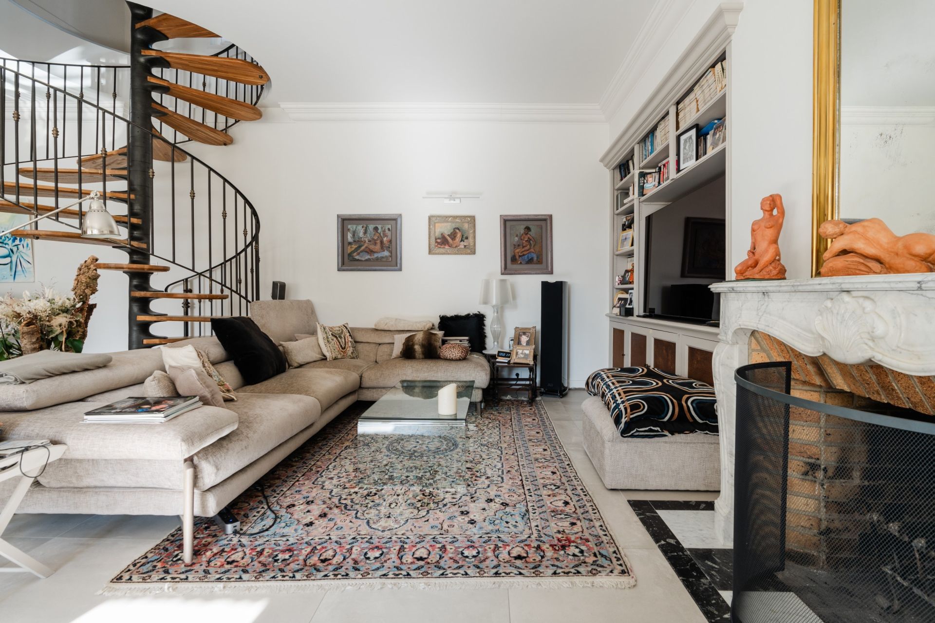 luxury house 5 Rooms for sale on PERPIGNAN (66000)