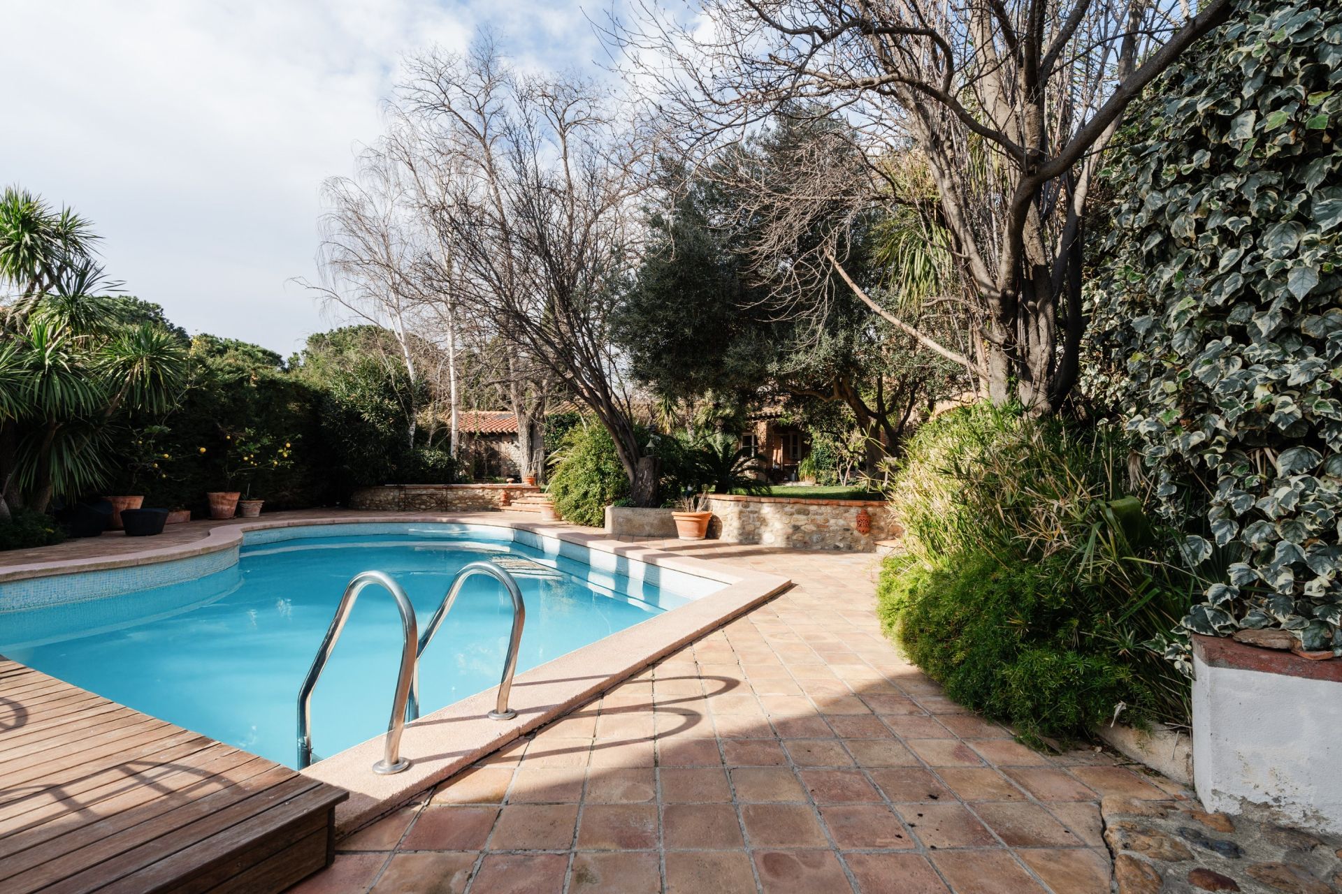 luxury house 5 Rooms for sale on PERPIGNAN (66000)