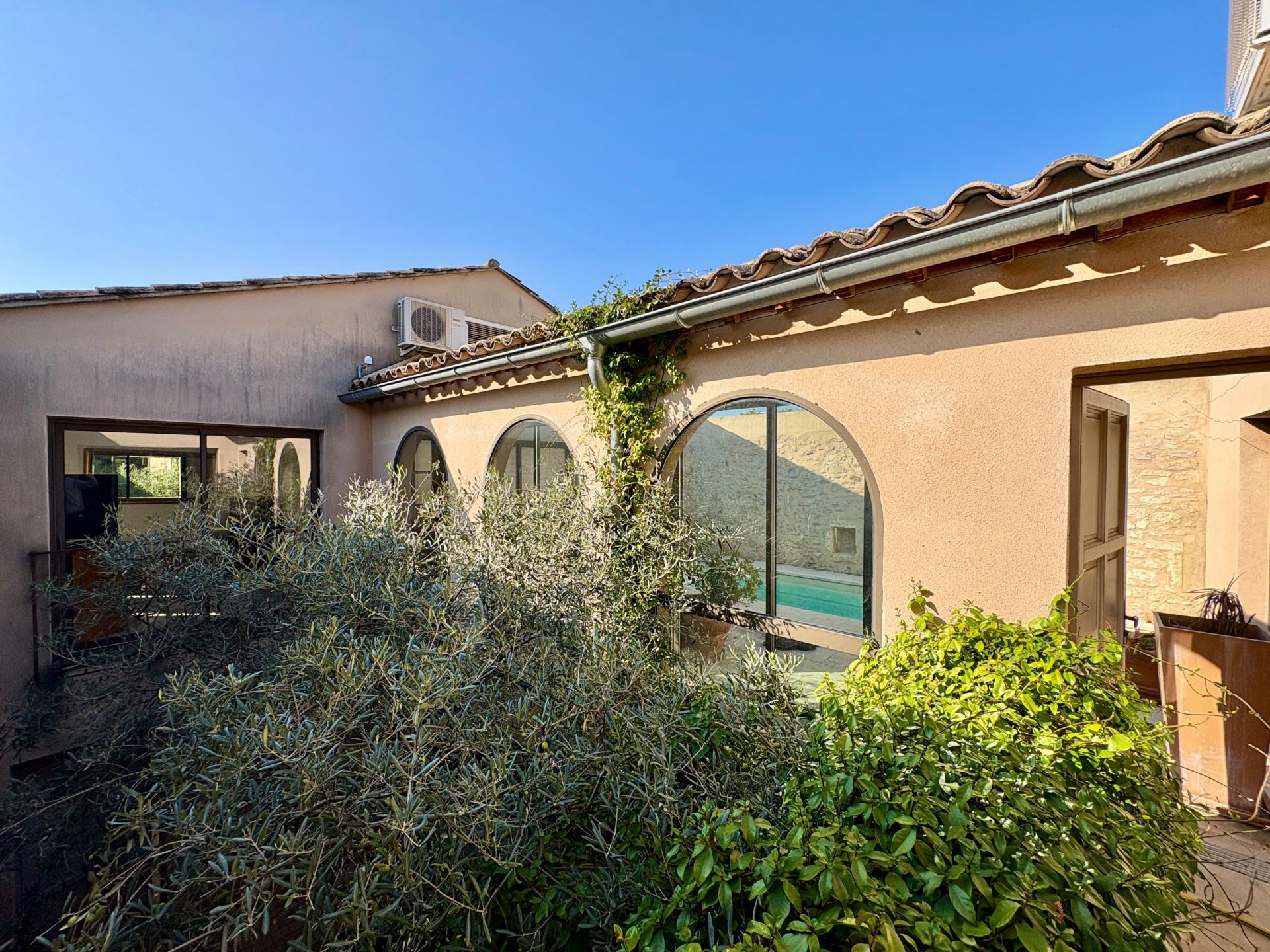 luxury house 5 Rooms for sale on MAUSSANE LES ALPILLES (13520)