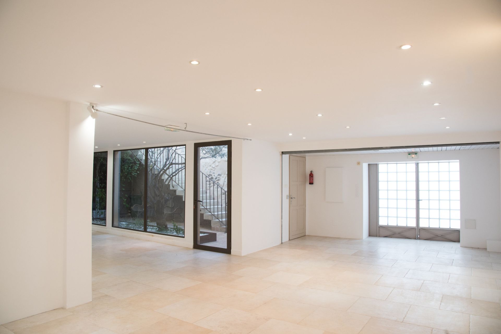 luxury house 5 Rooms for sale on MAUSSANE LES ALPILLES (13520)