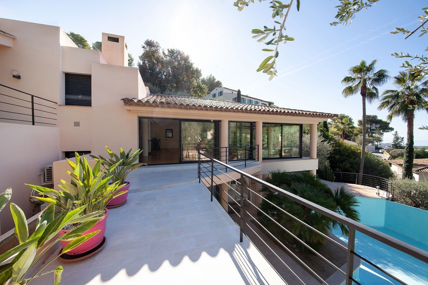 luxury villa 6 Rooms for sale on VILLEFRANCHE SUR MER (06230)
