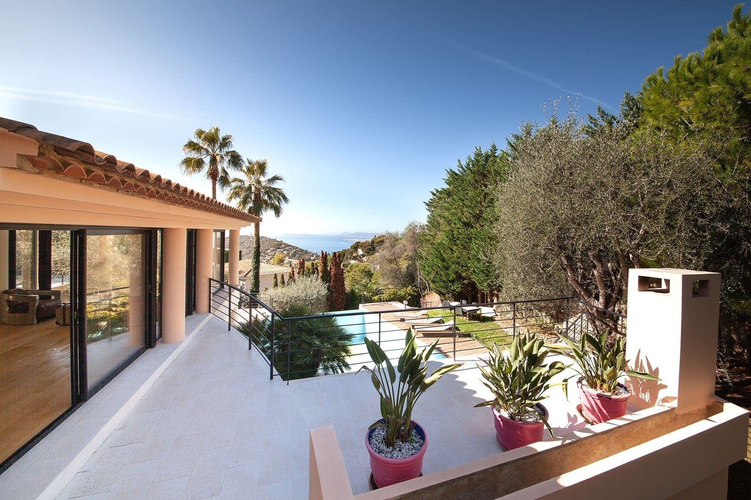 luxury villa 6 Rooms for sale on VILLEFRANCHE SUR MER (06230)