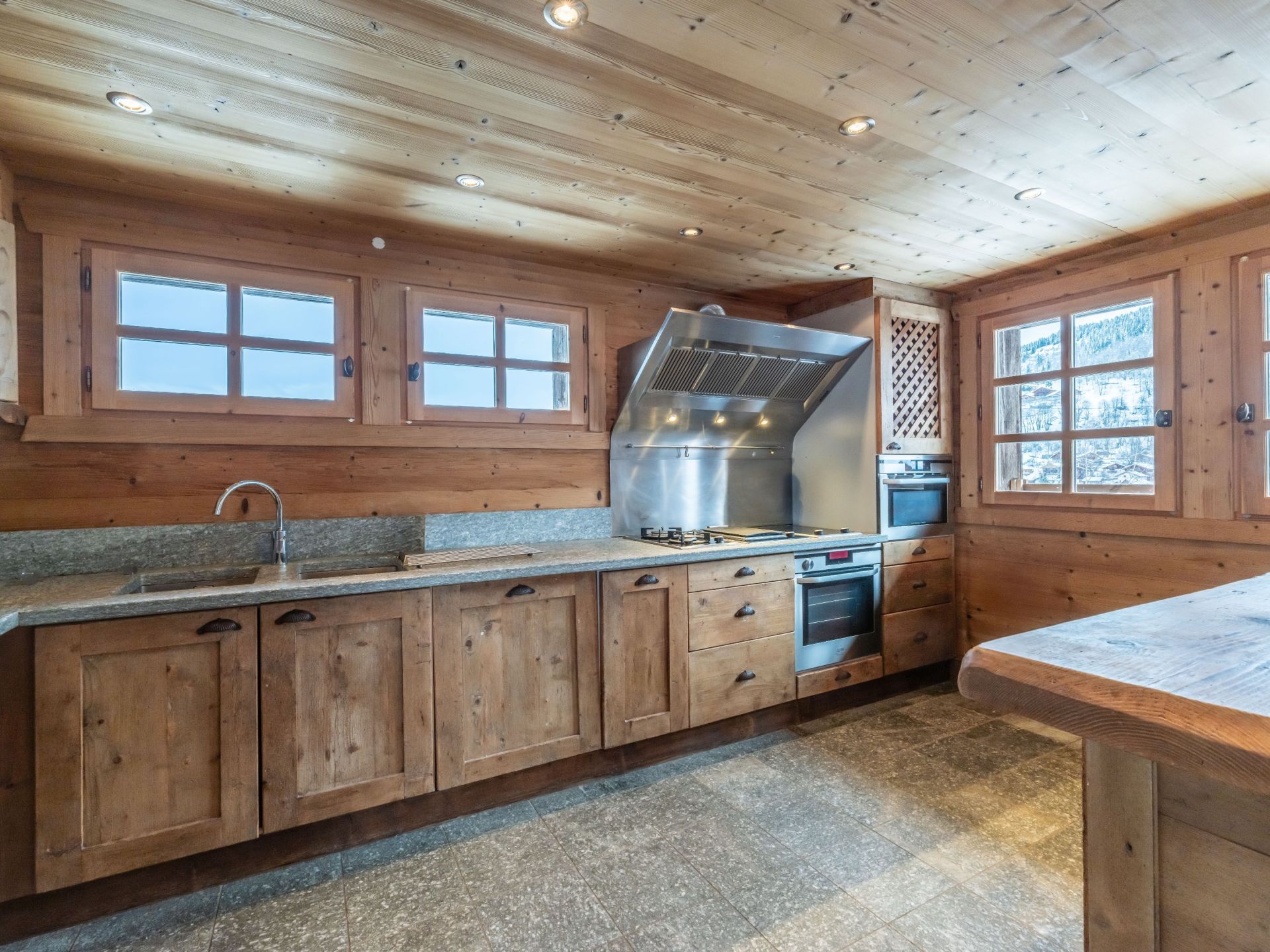 chalet de luxe 8 Pièces en vente sur MERIBEL LES ALLUES (73550)