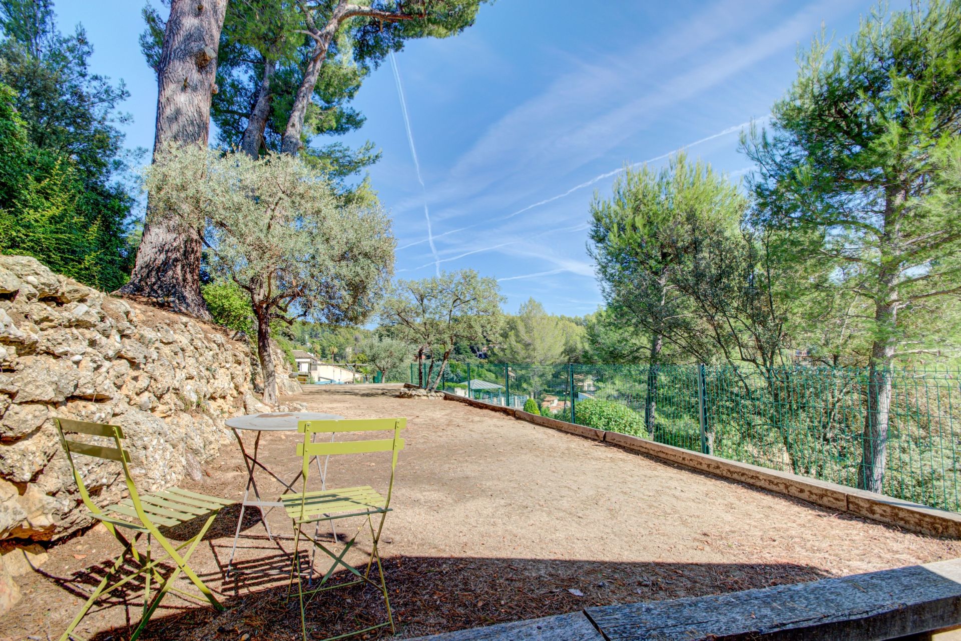luxury villa 10 Rooms for sale on AUBAGNE (13400)