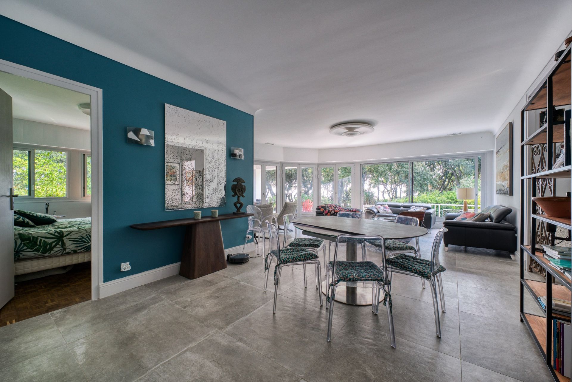 luxury house 5 Rooms for sale on VAUX SUR MER (17640)