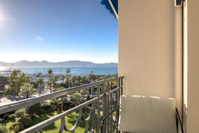 Sale Luxury apartment Cannes 4 Rooms 124 m²