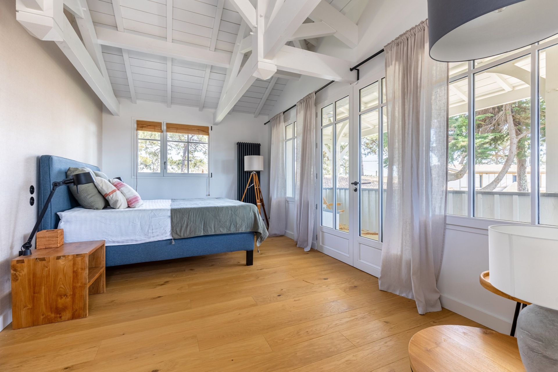 luxury house 6 Rooms for sale on CAP FERRET (33970)