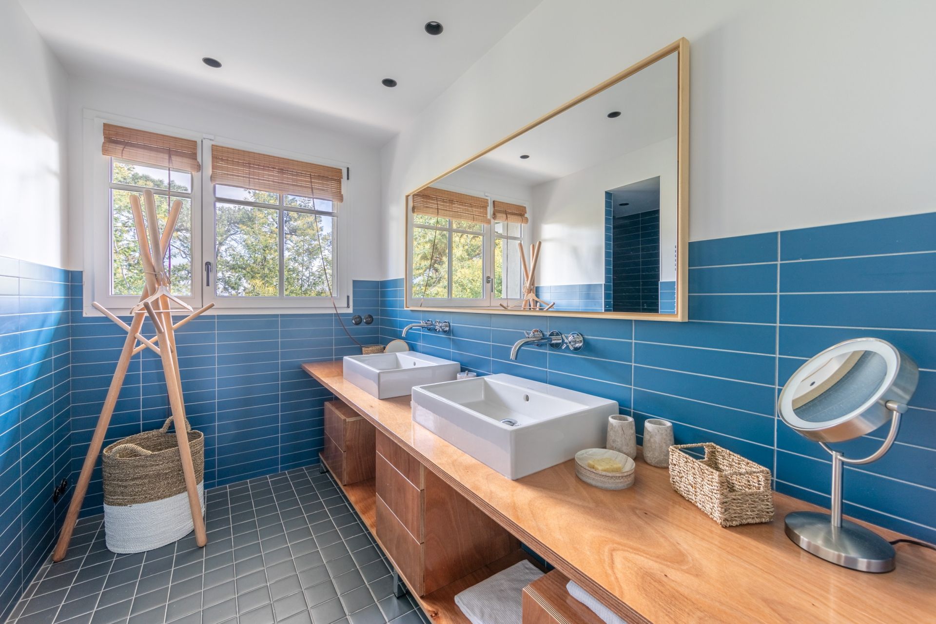 luxury house 6 Rooms for sale on CAP FERRET (33970)