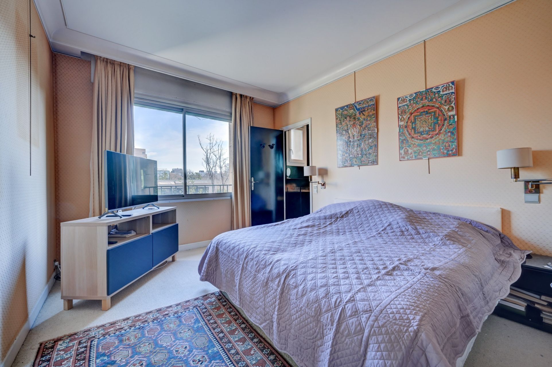 luxury apartment 7 Rooms for sale on MARSEILLE (13008)