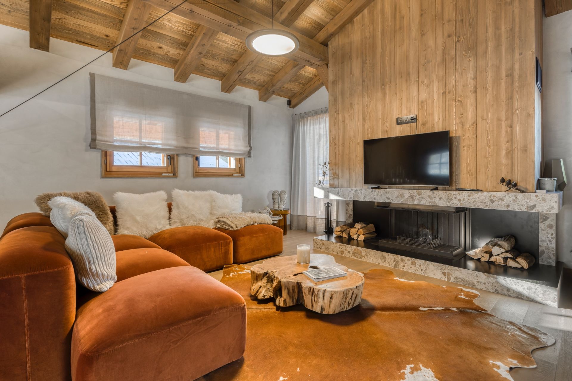 luxury chalet 7 Rooms for sale on MEGEVE (74120)