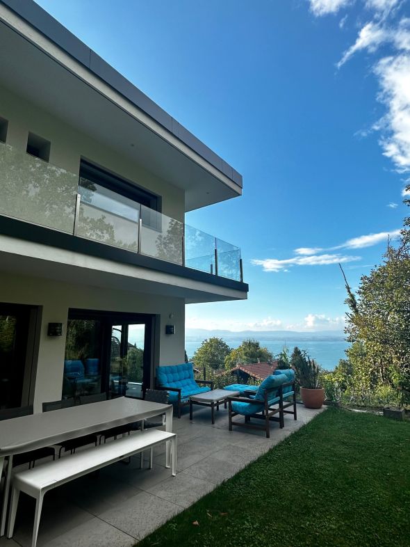 Sale Luxury house Neuvecelle 6 Rooms 230 m²