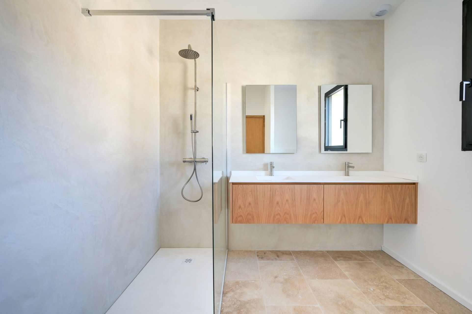 luxury house 4 Rooms for sale on AIX EN PROVENCE (13100)