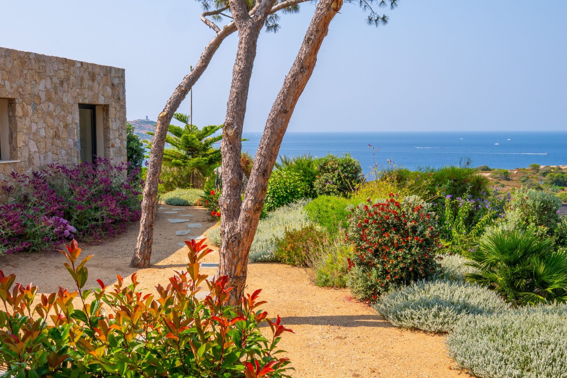 luxury house 7 Rooms for seasonal rent on CALVI (20260)