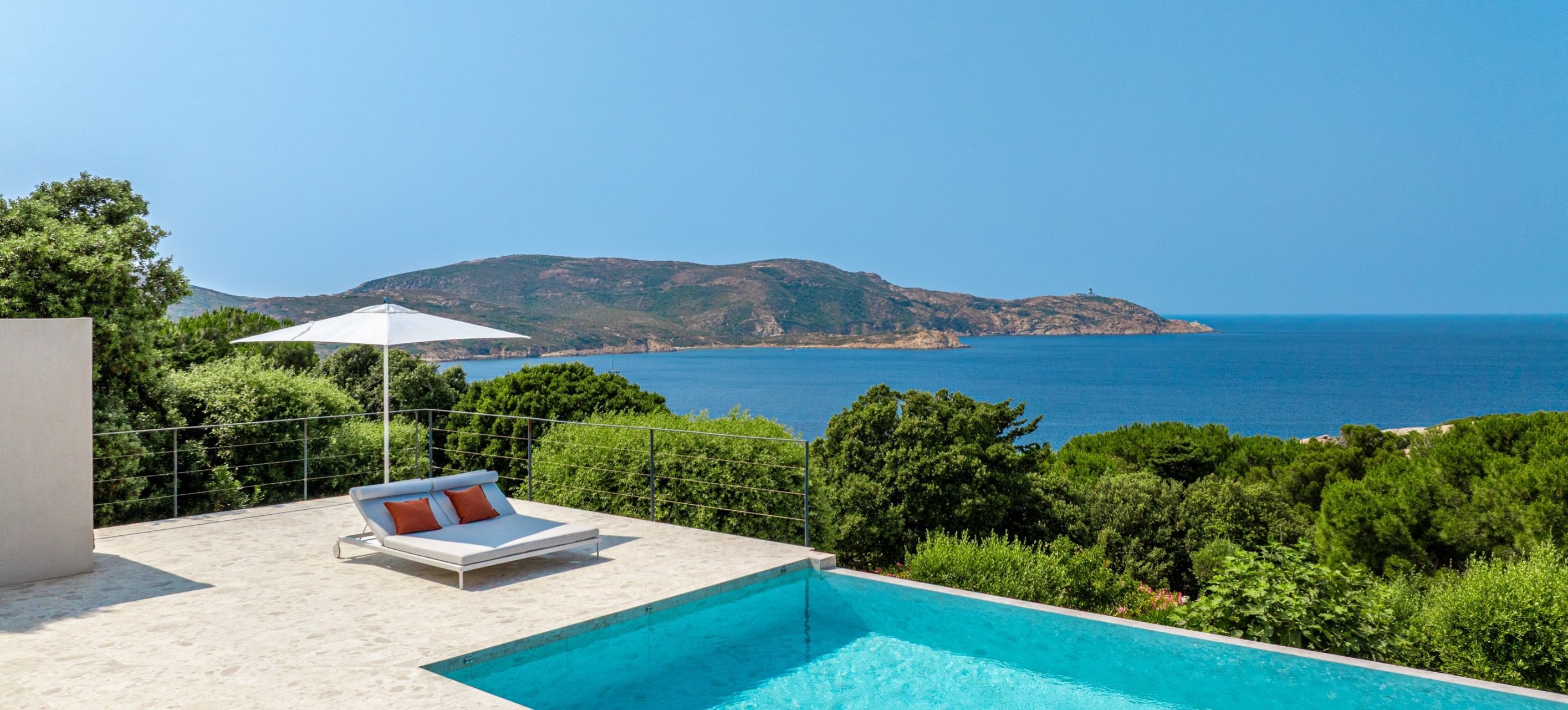 luxury house 7 Rooms for seasonal rent on CALVI (20260)