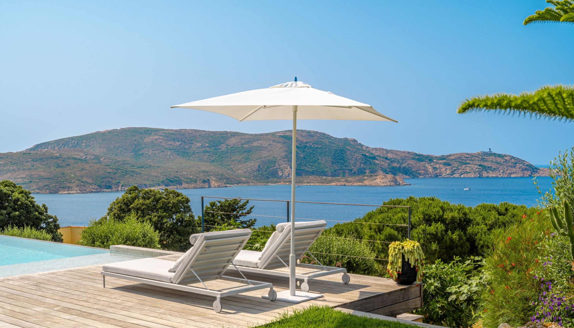 luxury house 7 Rooms for seasonal rent on CALVI (20260)