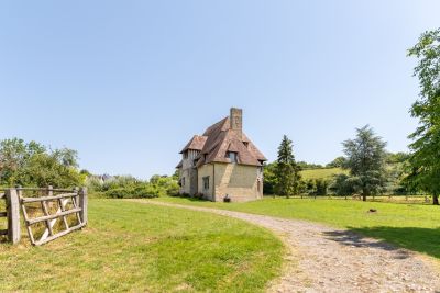 Sale Luxury house Beaumont-en-Auge 8 Rooms 290 m²