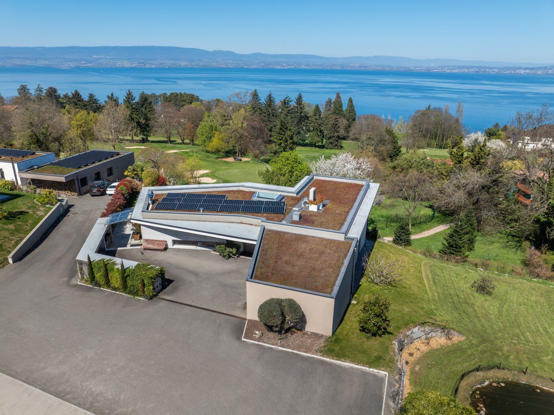 luxury house 7 Rooms for sale on EVIAN LES BAINS (74500)