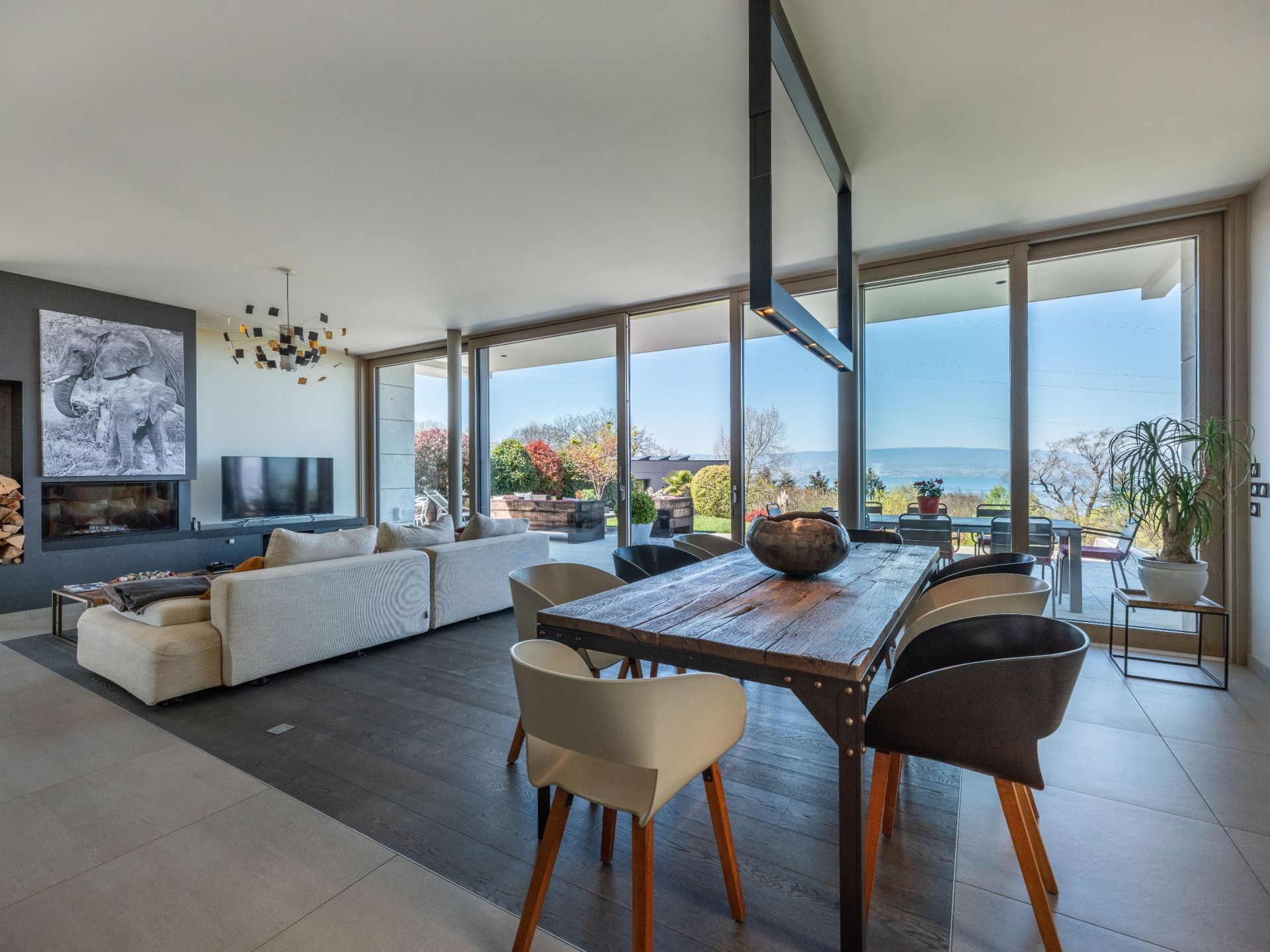 luxury house 7 Rooms for sale on EVIAN LES BAINS (74500)