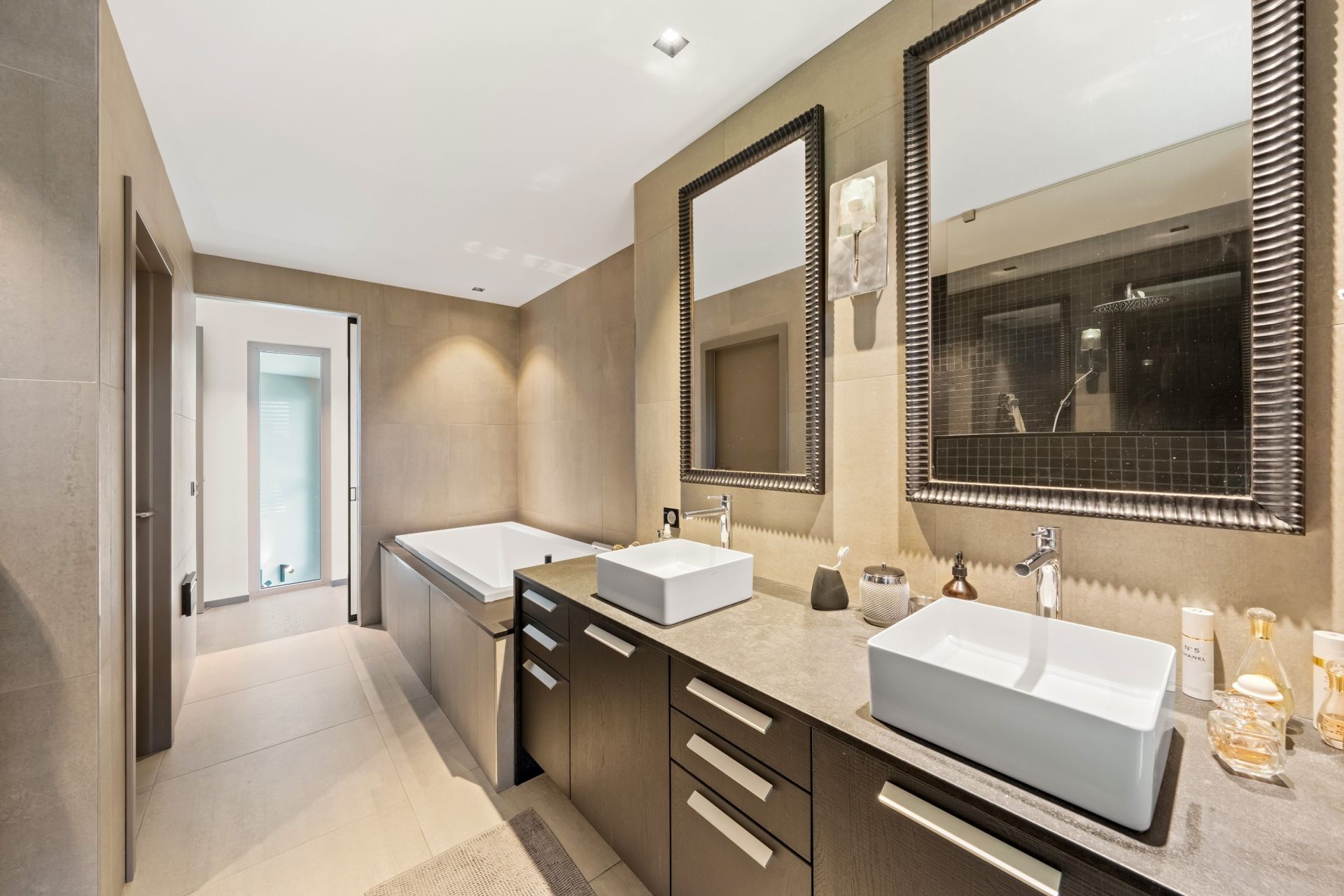 luxury house 7 Rooms for sale on EVIAN LES BAINS (74500)