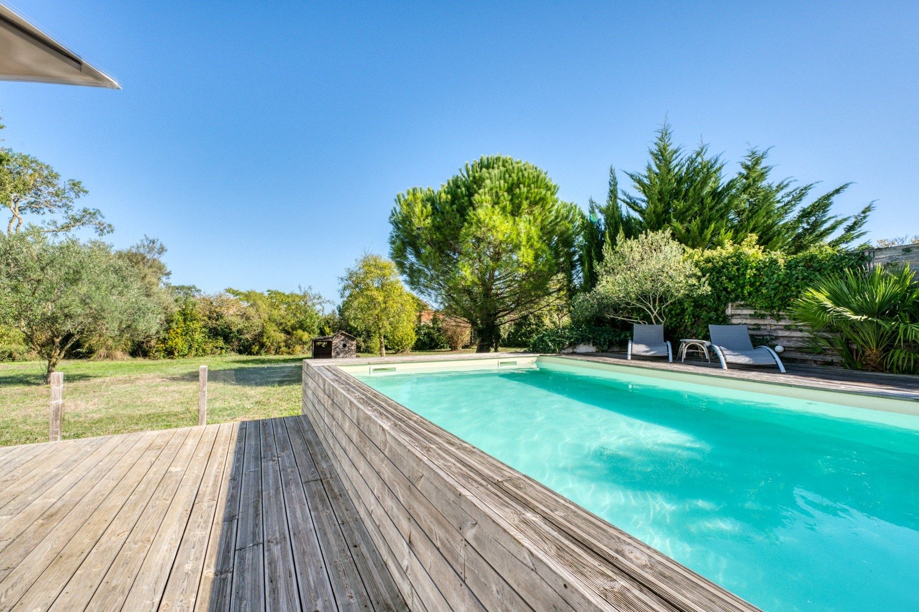 maison de luxe 7 Pièces en vente sur STE SOULLE (17220)