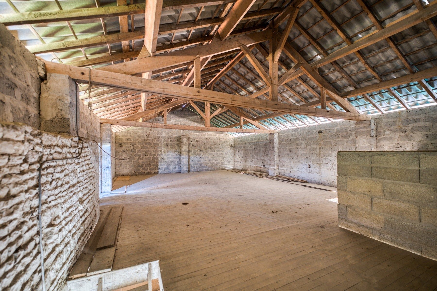 maison de luxe 7 Pièces en vente sur STE SOULLE (17220)