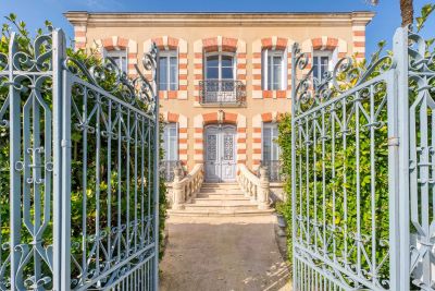 Sale Luxury house La Tremblade 10 Rooms 320 m²