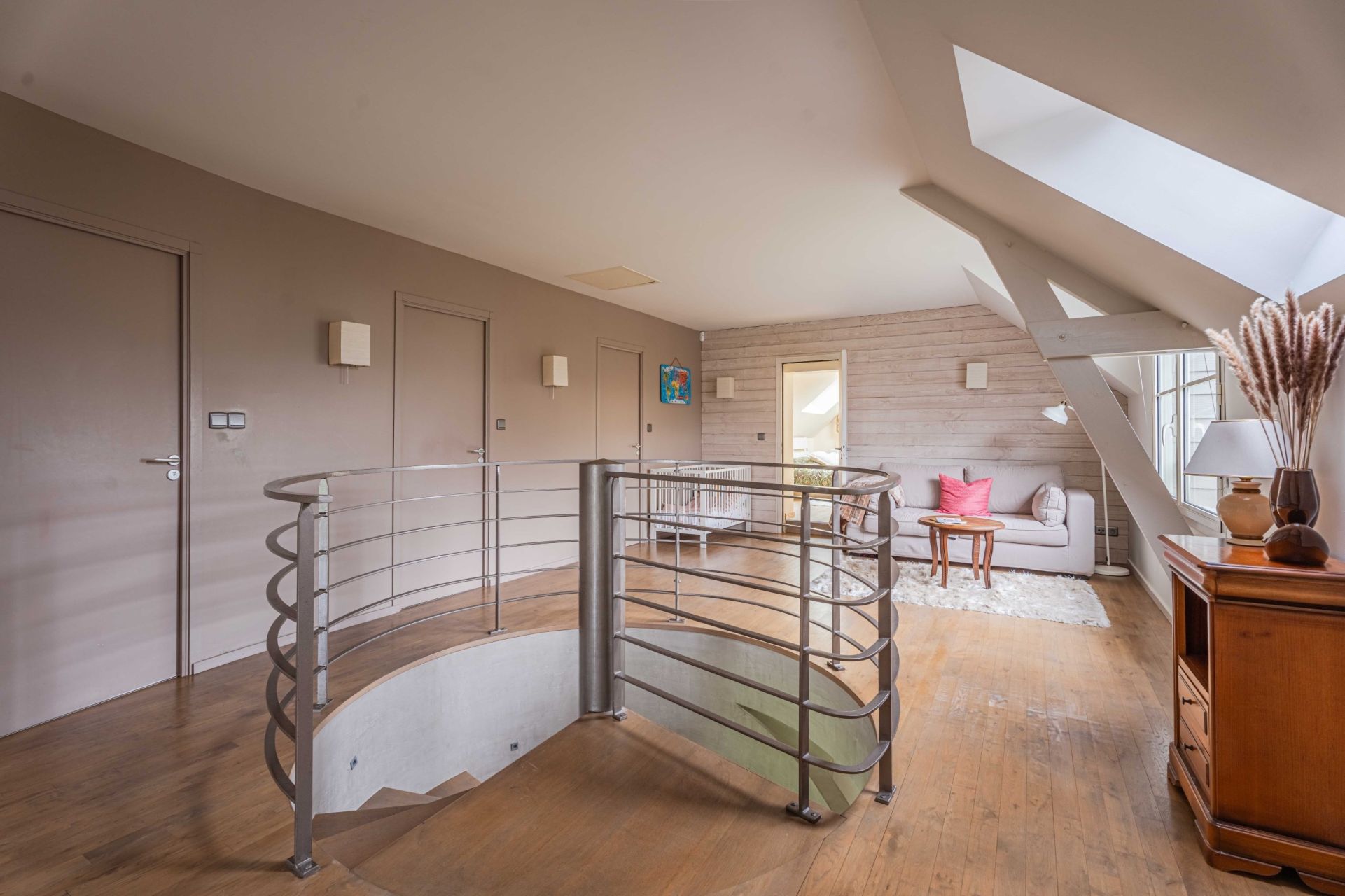 contemporary house 7 Rooms for sale on BAYEUX (14400)