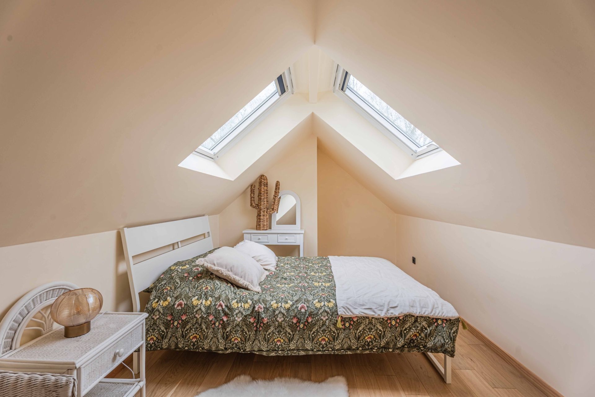 contemporary house 7 Rooms for sale on BAYEUX (14400)