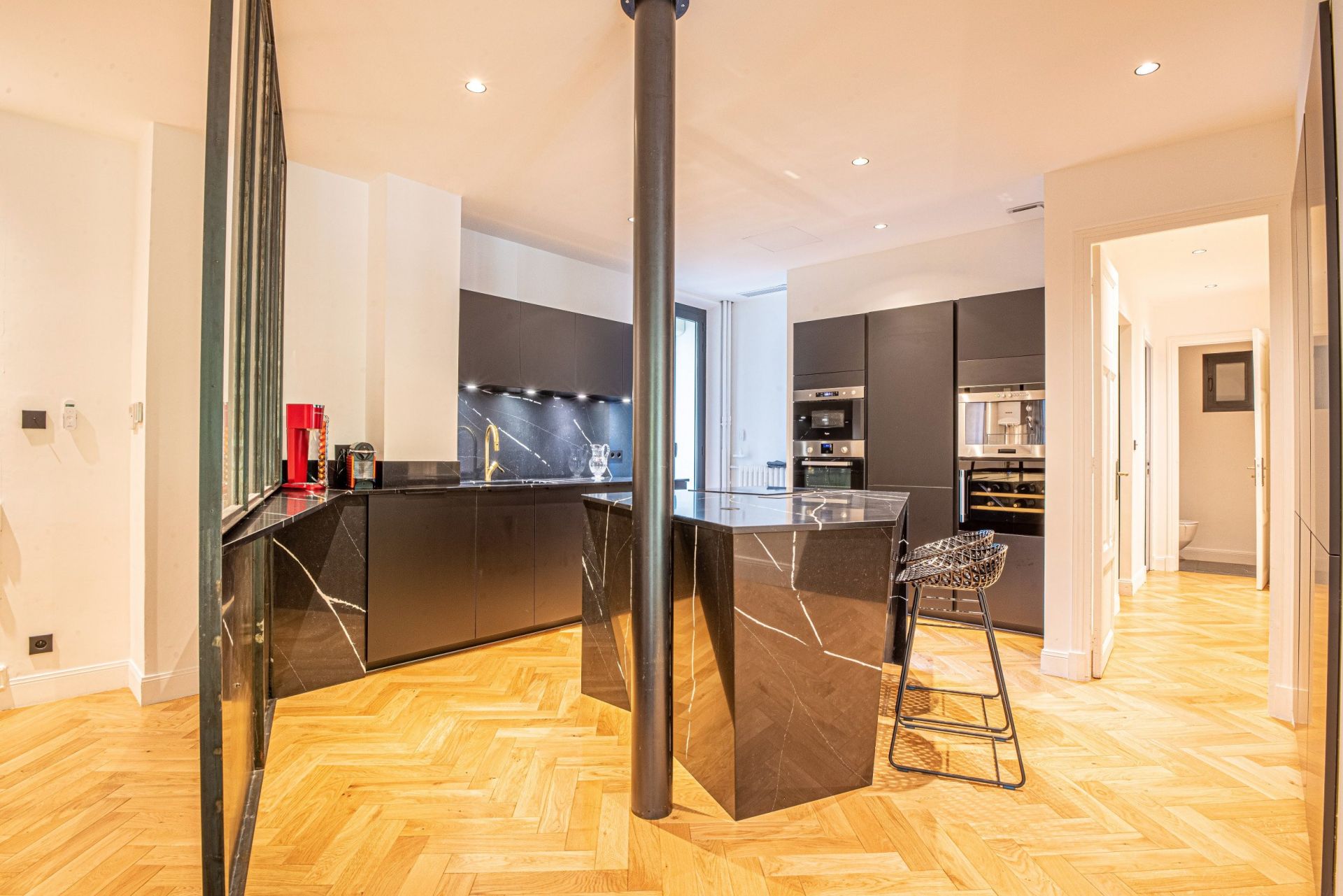 luxury apartment 4 Rooms for sale on AIX EN PROVENCE (13100)