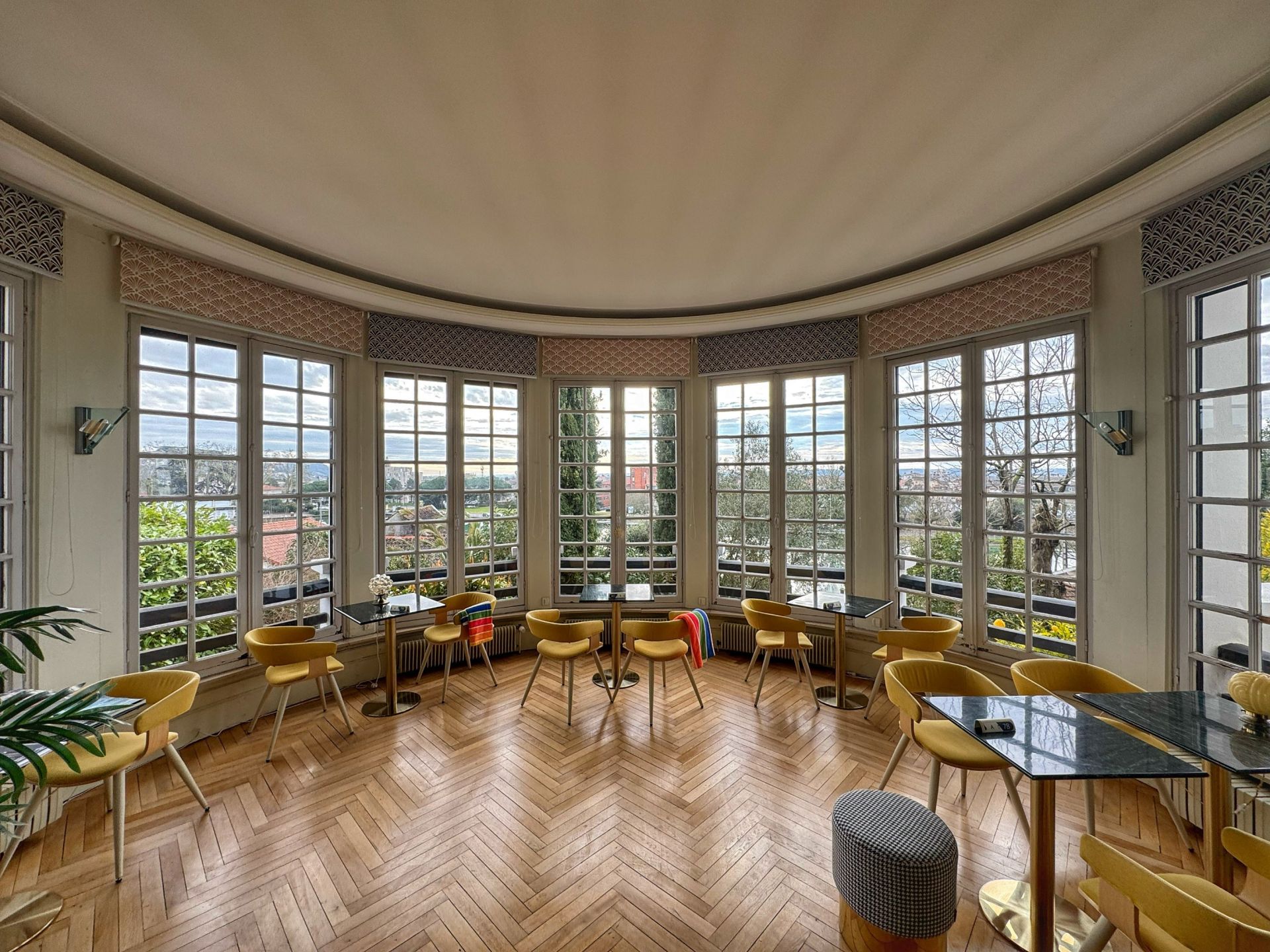 luxury house 10 Rooms for sale on AGEN (47000)