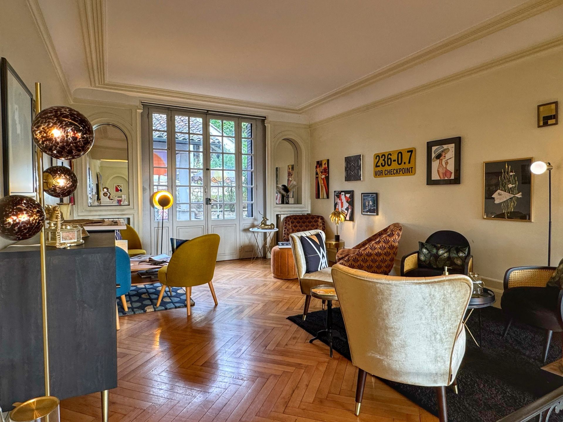 luxury house 10 Rooms for sale on AGEN (47000)