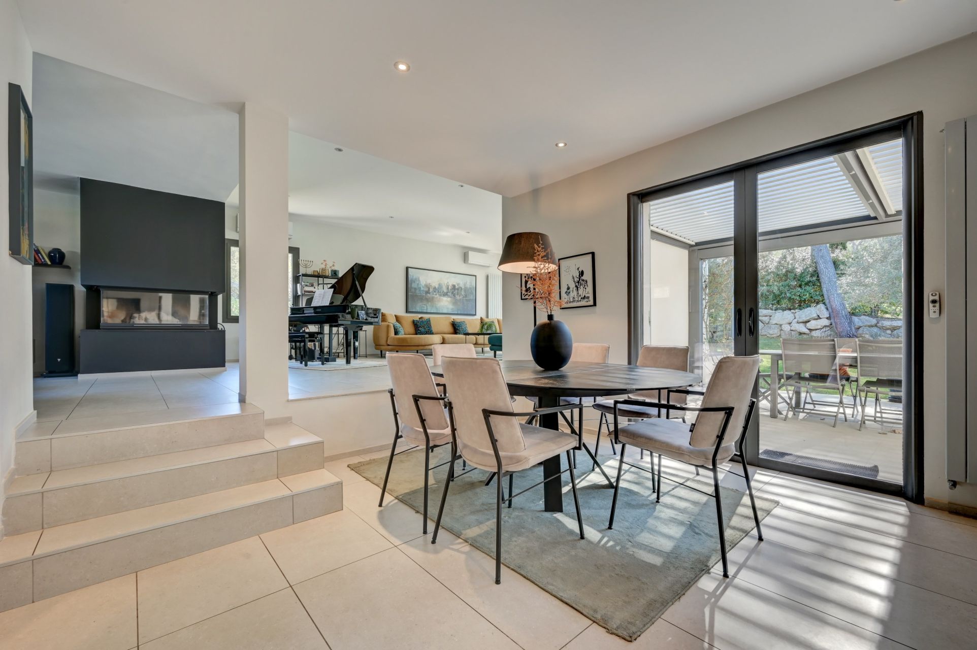 luxury house 8 Rooms for sale on AIX EN PROVENCE (13100)