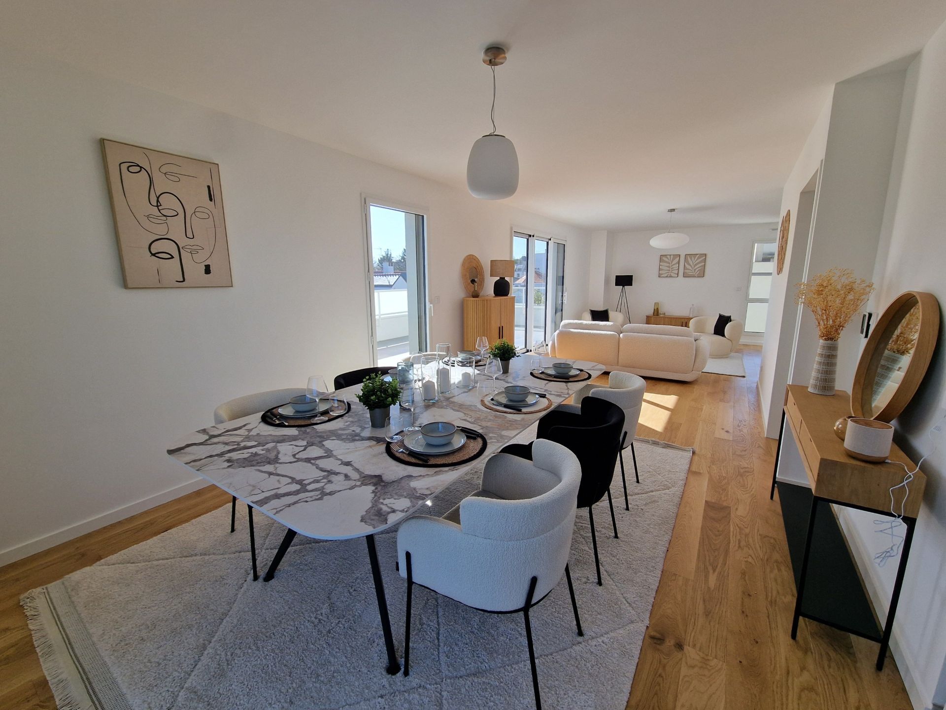 luxury apartment 4 Rooms for sale on NANTES (44000)