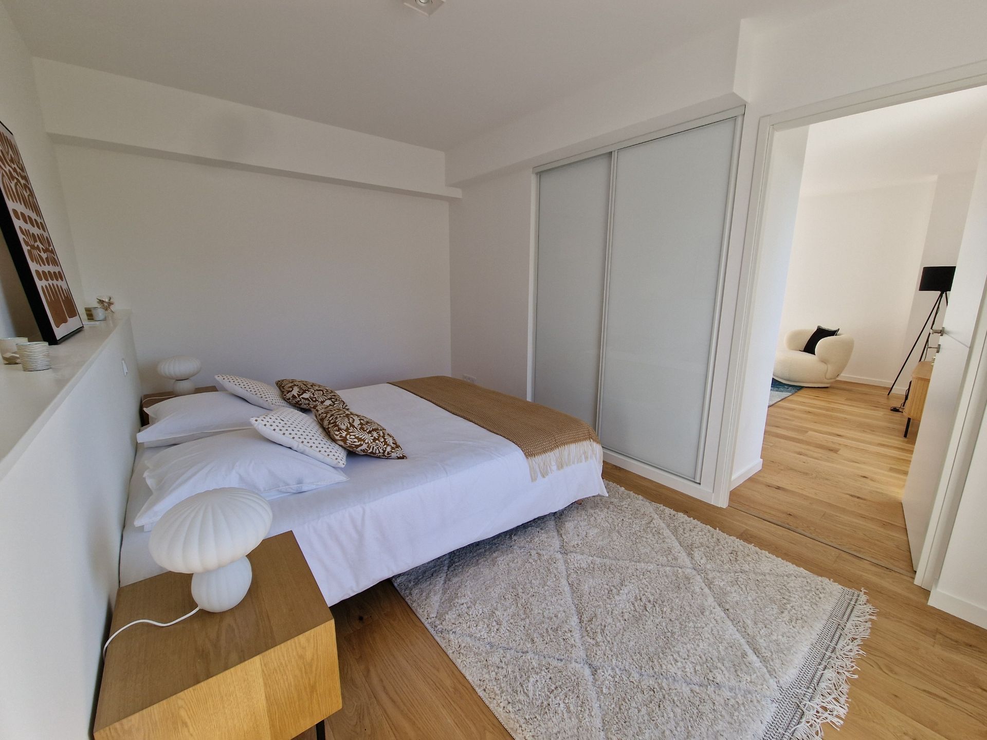 luxury apartment 4 Rooms for sale on NANTES (44000)