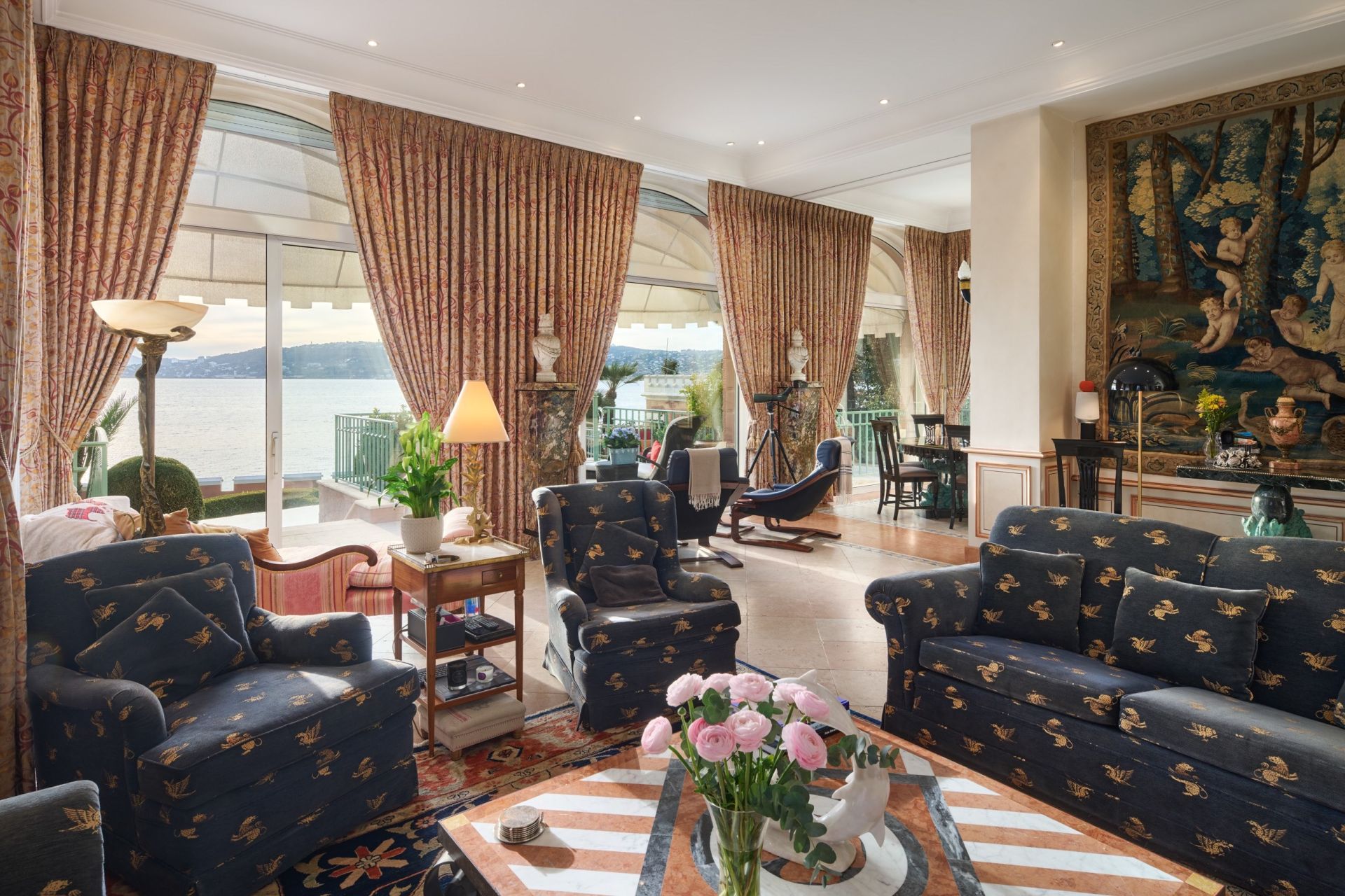 mansion 16 Rooms for sale on CAP D ANTIBES (06160)