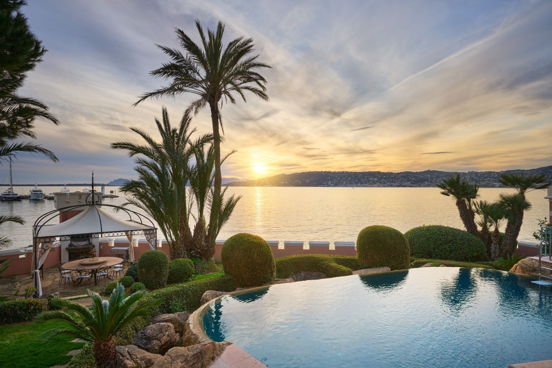 maison de maître 16 Pièces en vente sur CAP D ANTIBES (06160)
