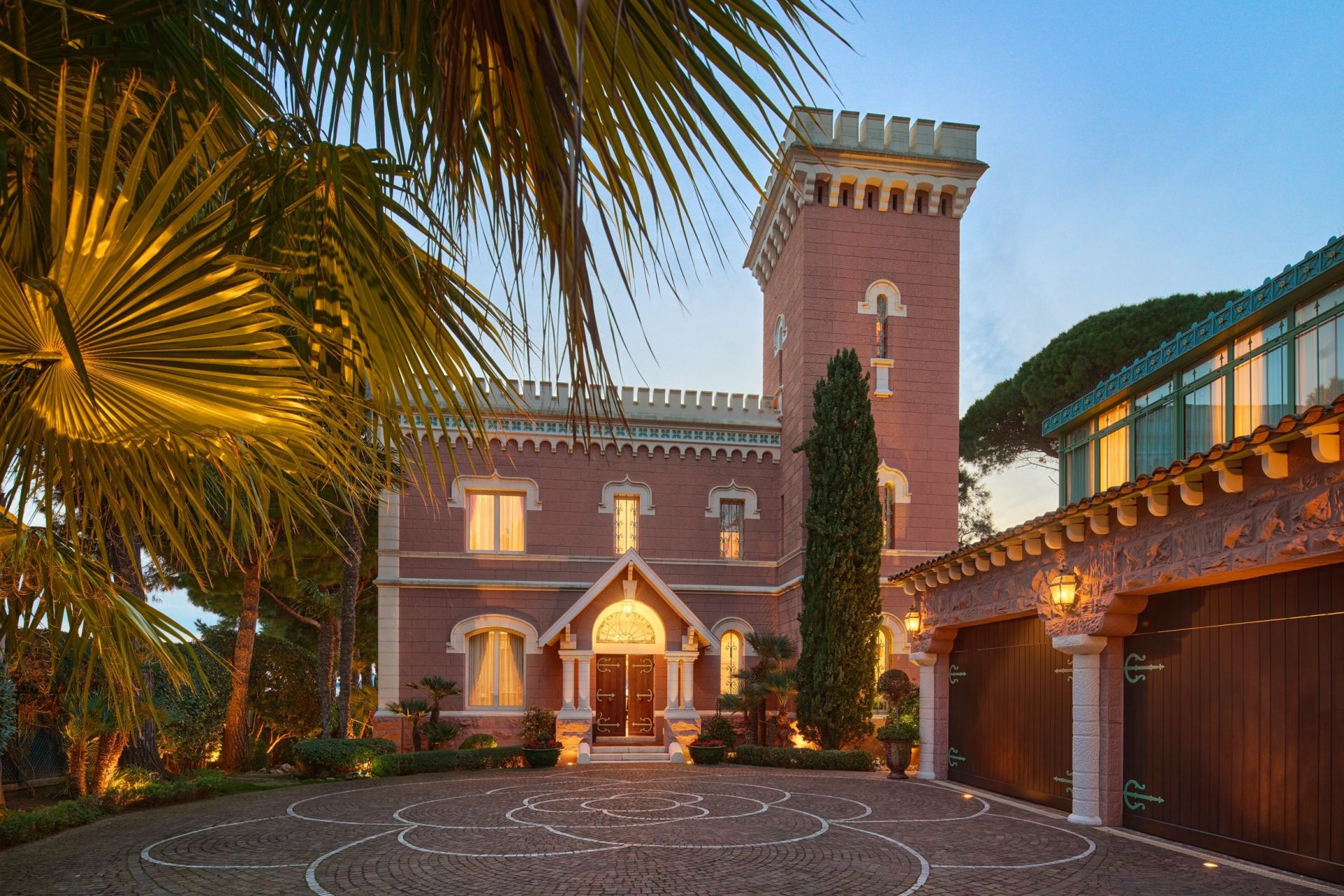 maison de maître 16 Pièces en vente sur CAP D ANTIBES (06160)