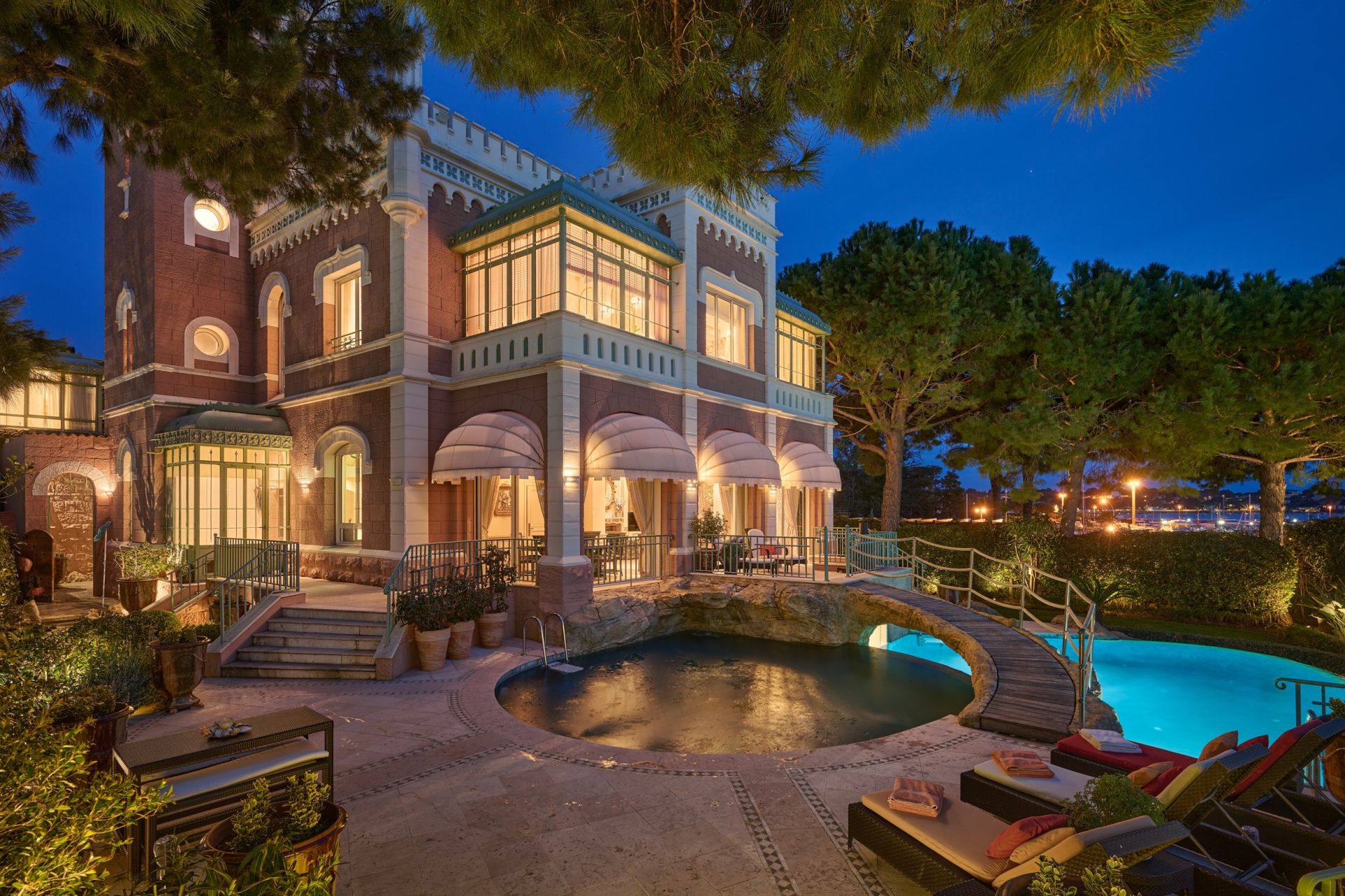 maison de maître 16 Pièces en vente sur CAP D ANTIBES (06160)