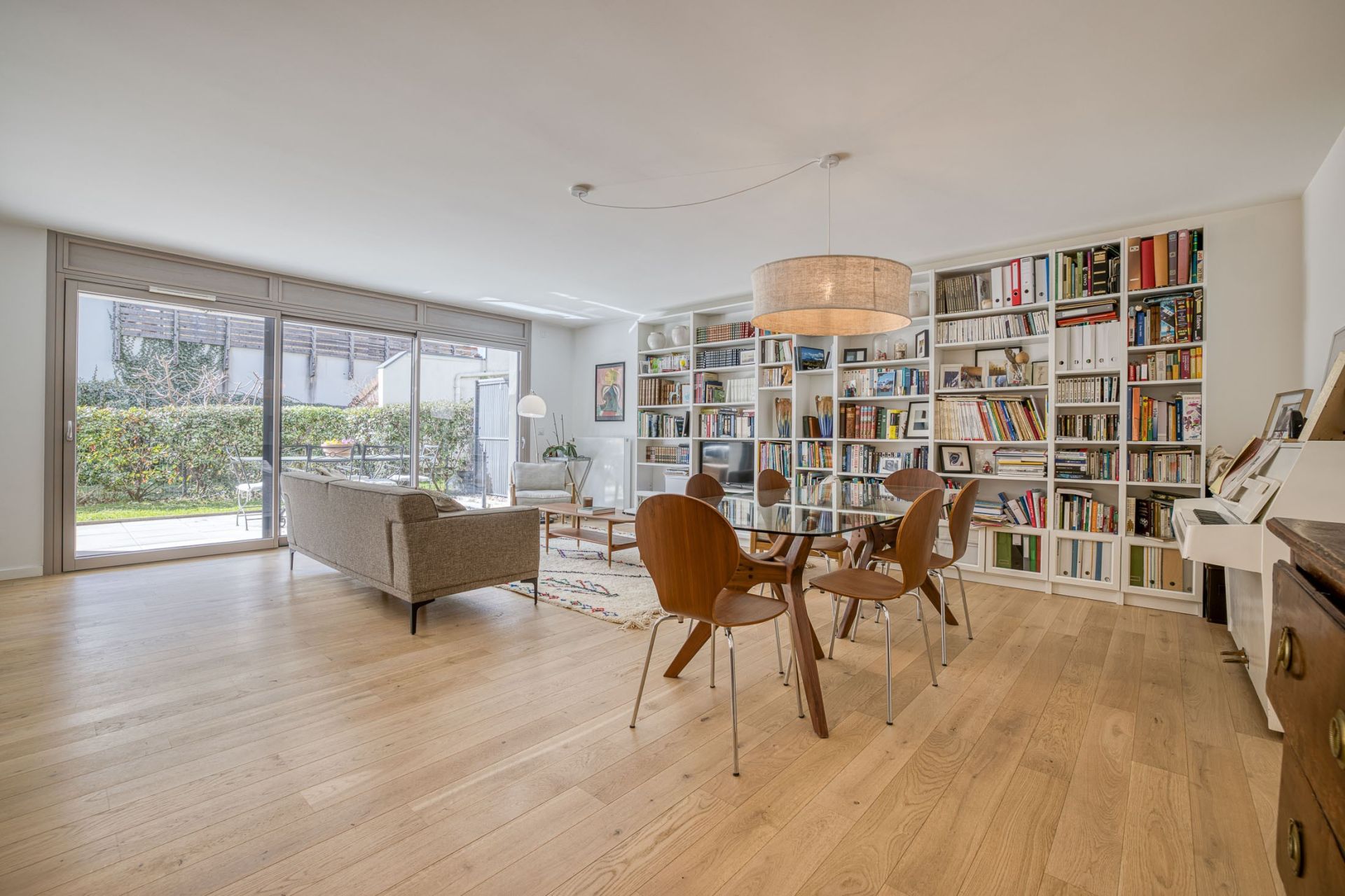 luxury apartment 5 Rooms for sale on ANNECY LE VIEUX (74940)