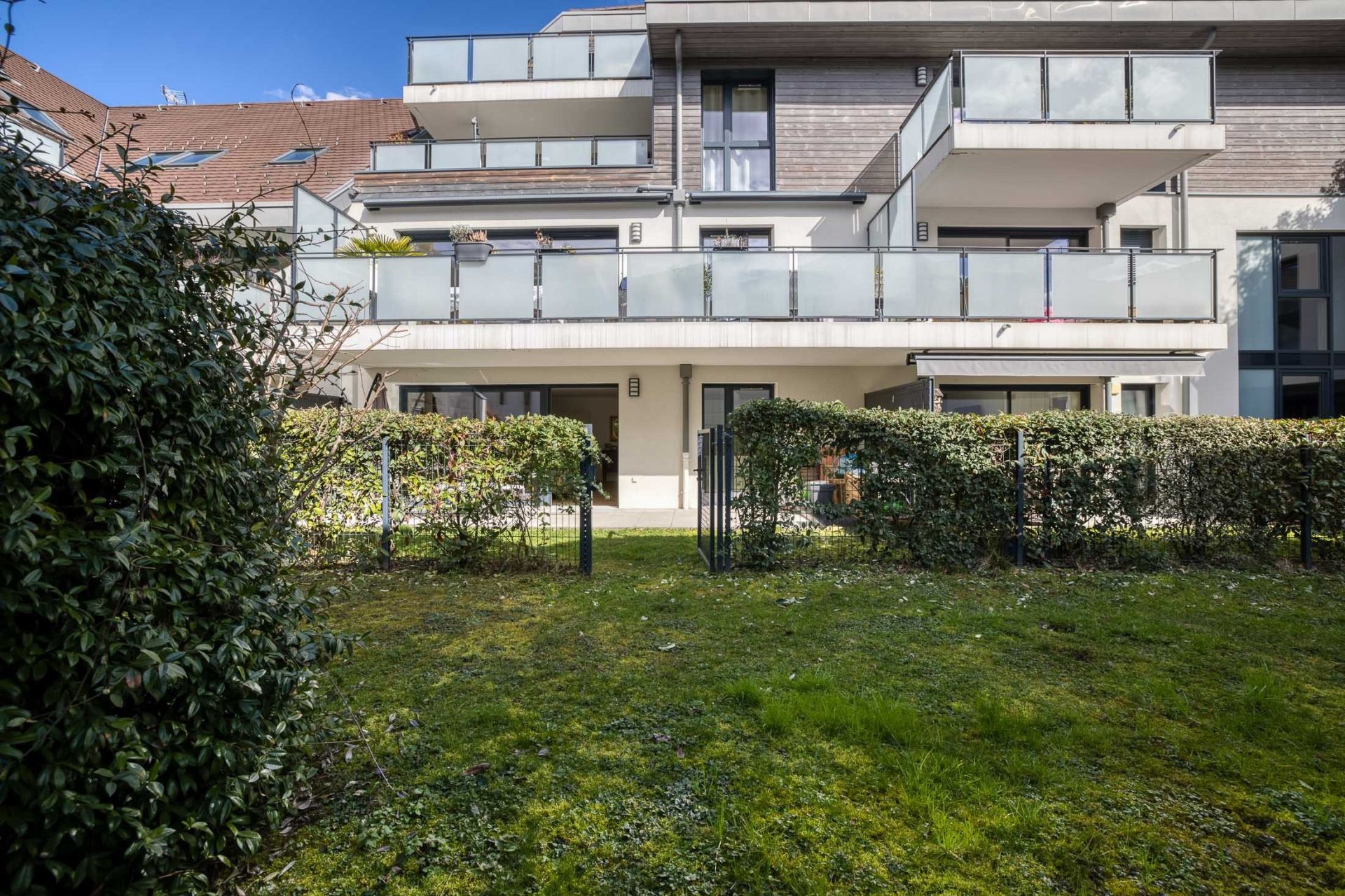 luxury apartment 5 Rooms for sale on ANNECY LE VIEUX (74940)