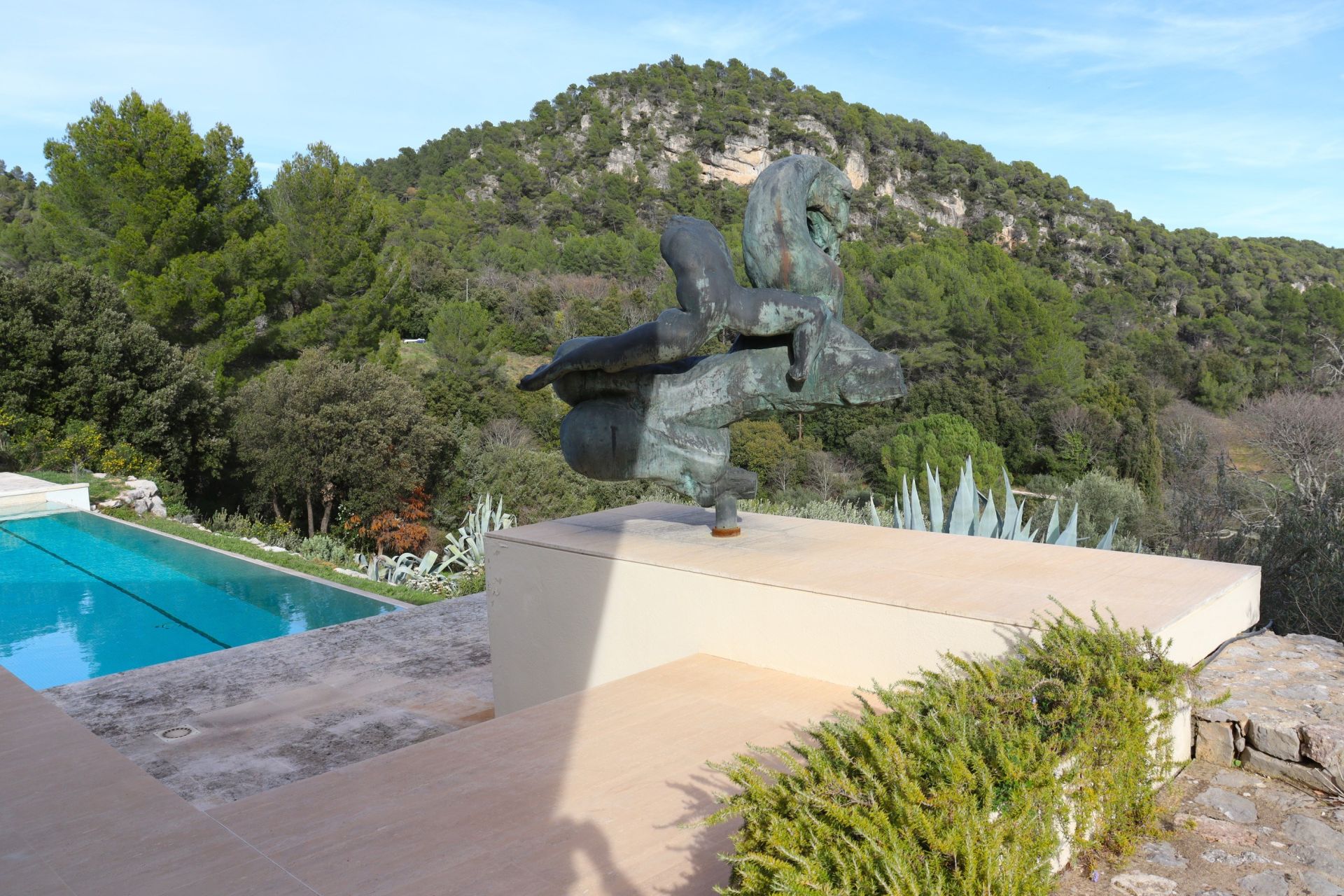 maison contemporaine 11 Pièces en vente sur SALERNES (83690)