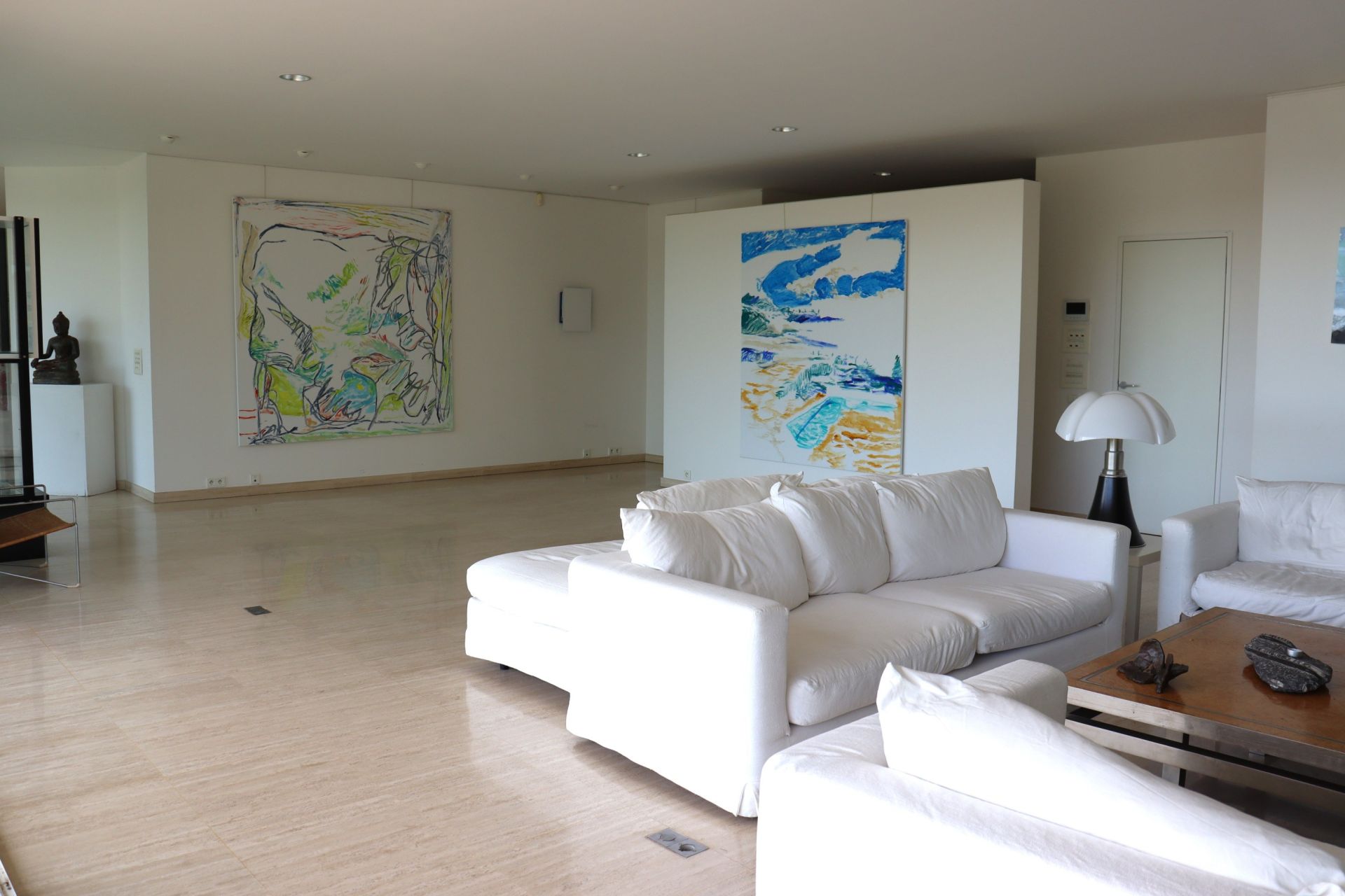 contemporary house 11 Rooms for sale on SALERNES (83690)