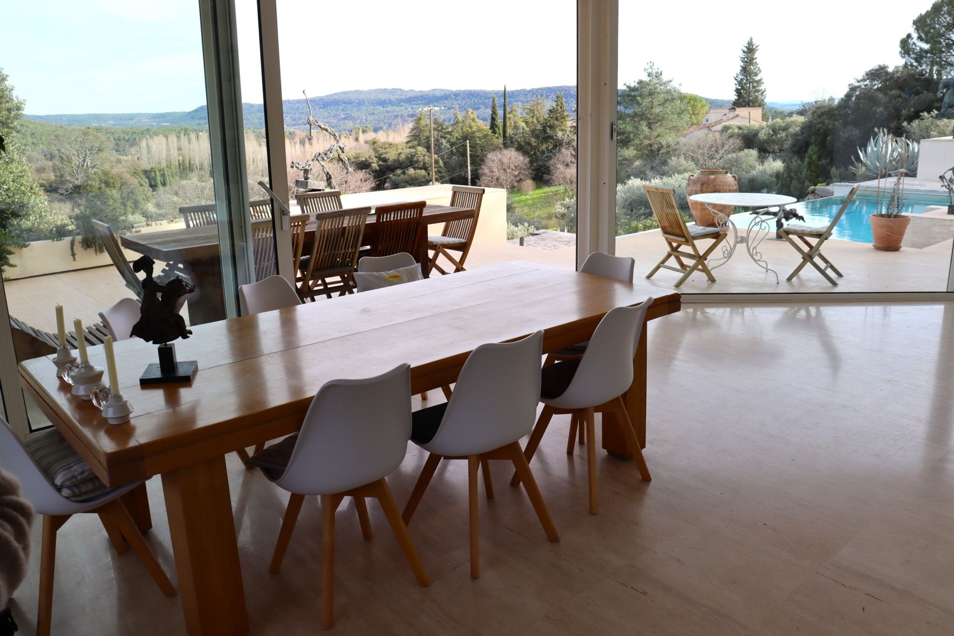 contemporary house 11 Rooms for sale on SALERNES (83690)