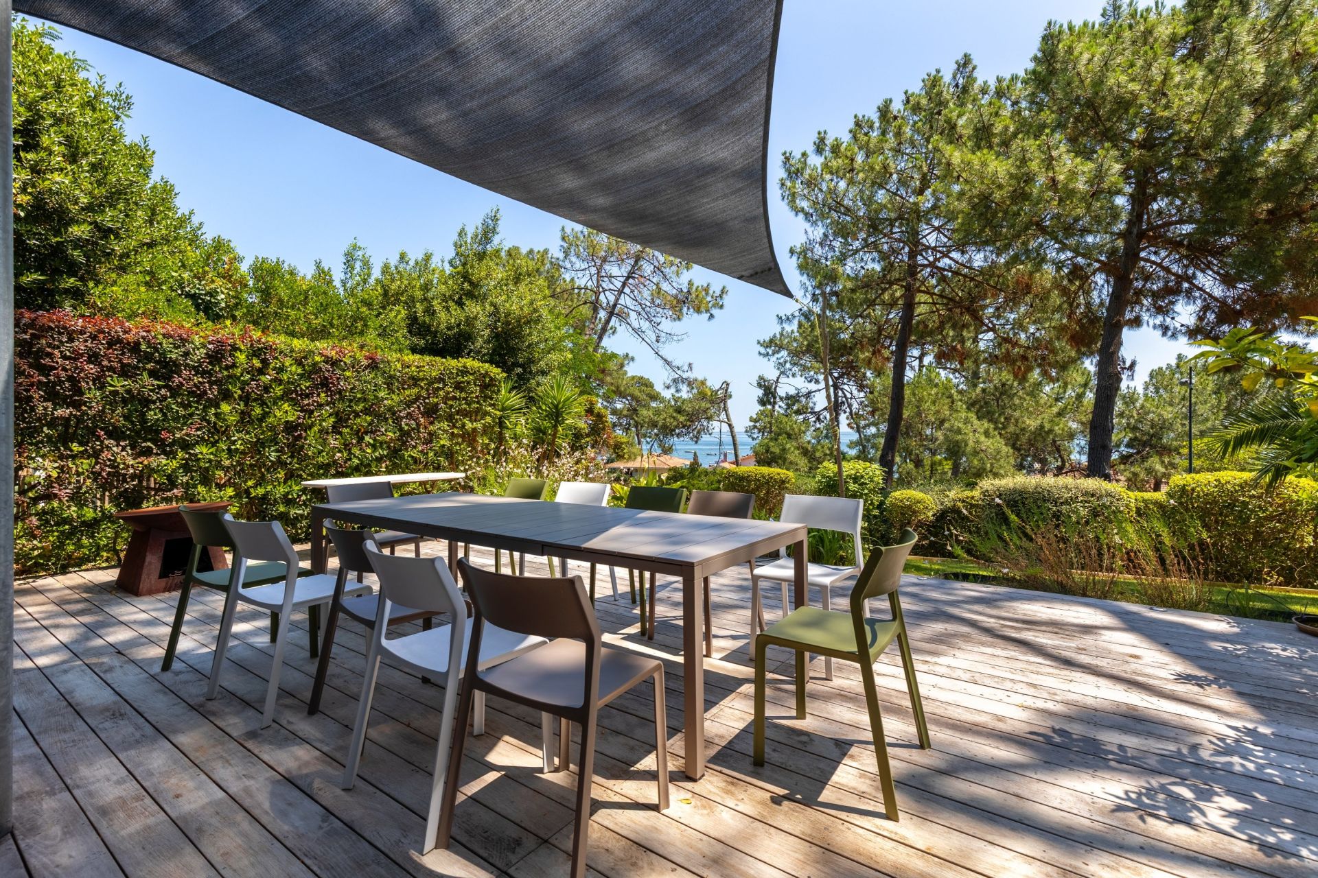 luxury house 6 Rooms for sale on CAP FERRET (33970)