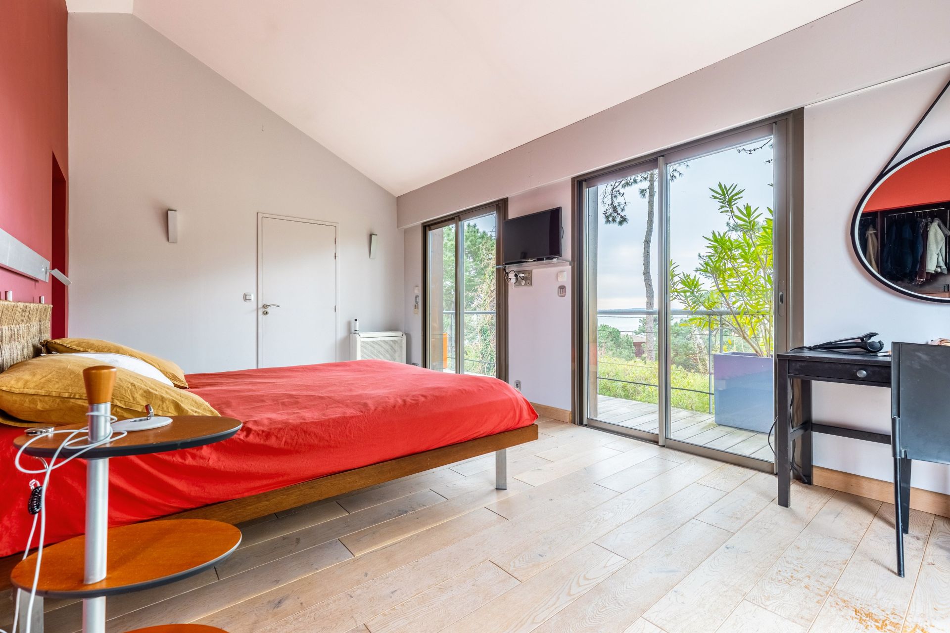 luxury house 6 Rooms for sale on CAP FERRET (33970)