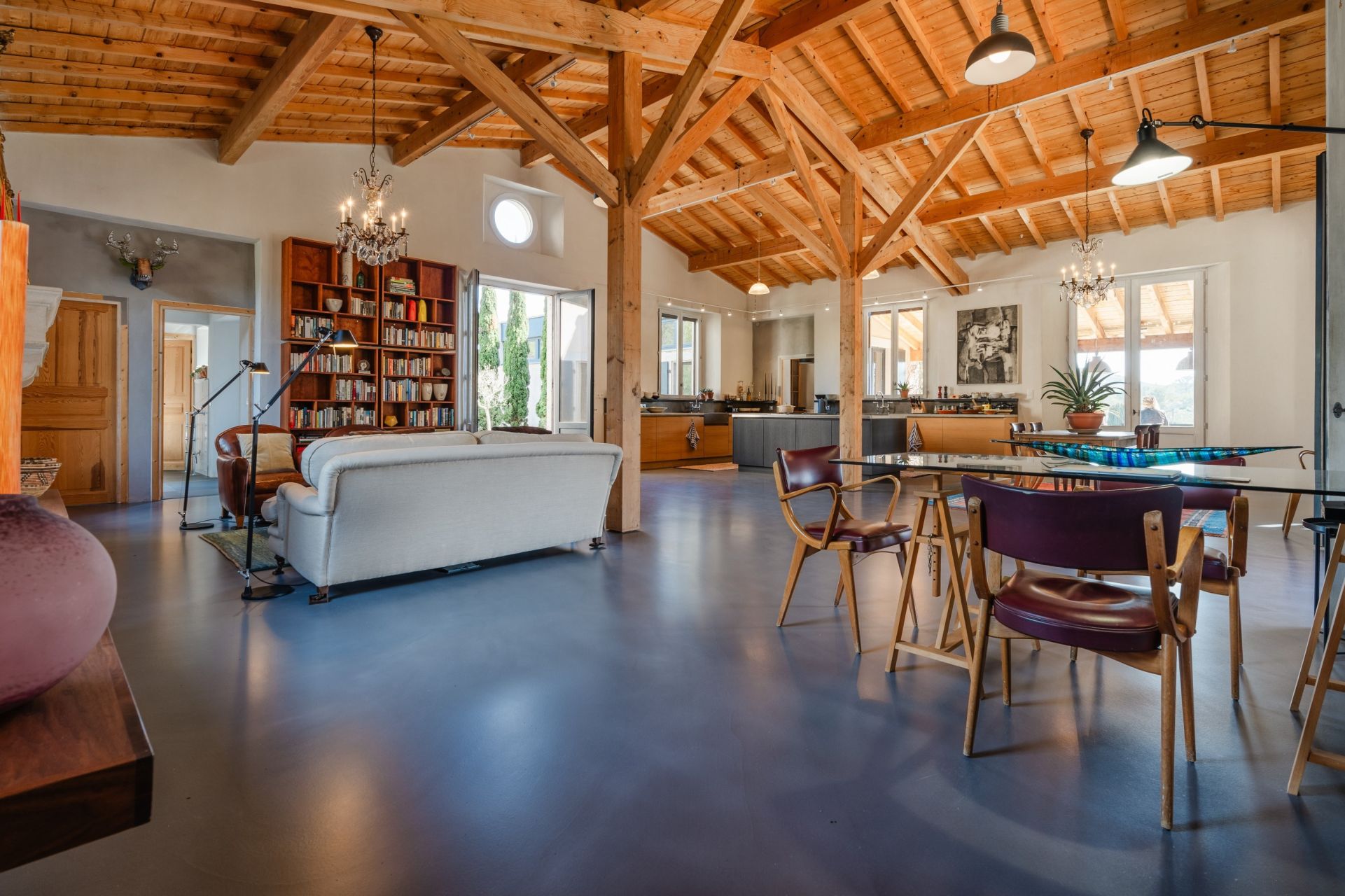 maison de luxe 5 Pièces en vente sur LAGRASSE (11220)