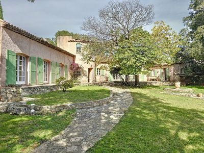 Vente Maison de luxe Nîmes 7 Pièces 210 m²