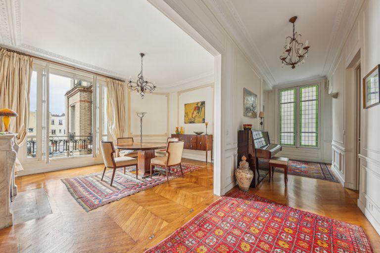 luxury apartment 6 Rooms for sale on PARIS (75017)