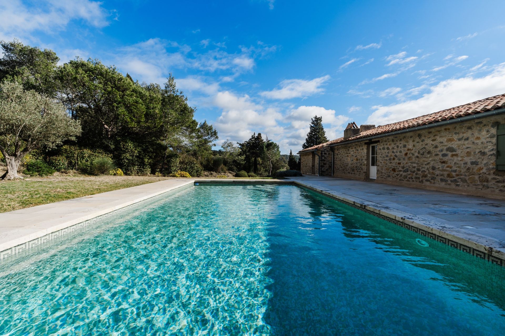 luxury house 10 Rooms for sale on CARCASSONNE (11000)